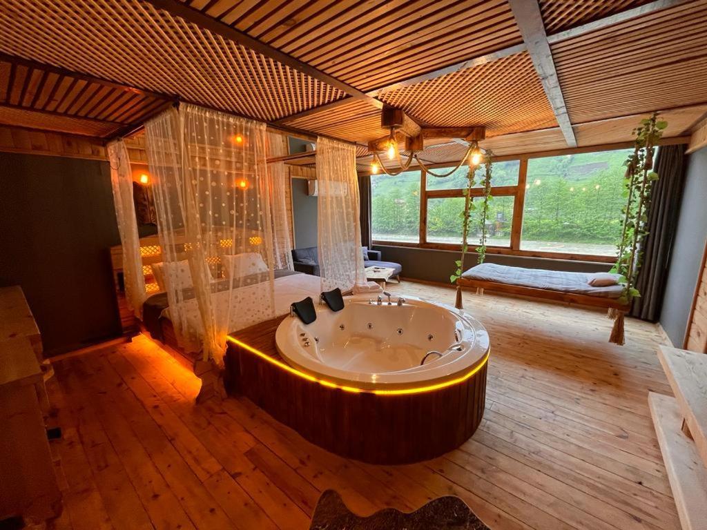 Wooden Palace V.I.P Suit Rize Eksteriør bilde